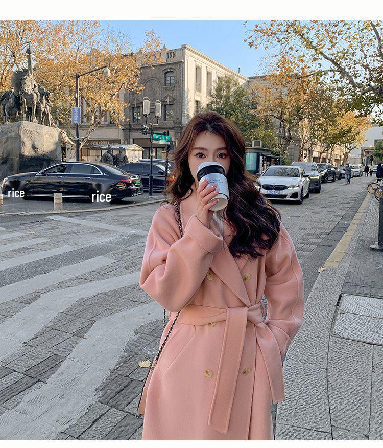 Damenblauer Wollmantel, Herbst/Winter 2025, Koreanischer Stil, Lockerer Mittellanger Schnitt, Hepburn-inspiriert.