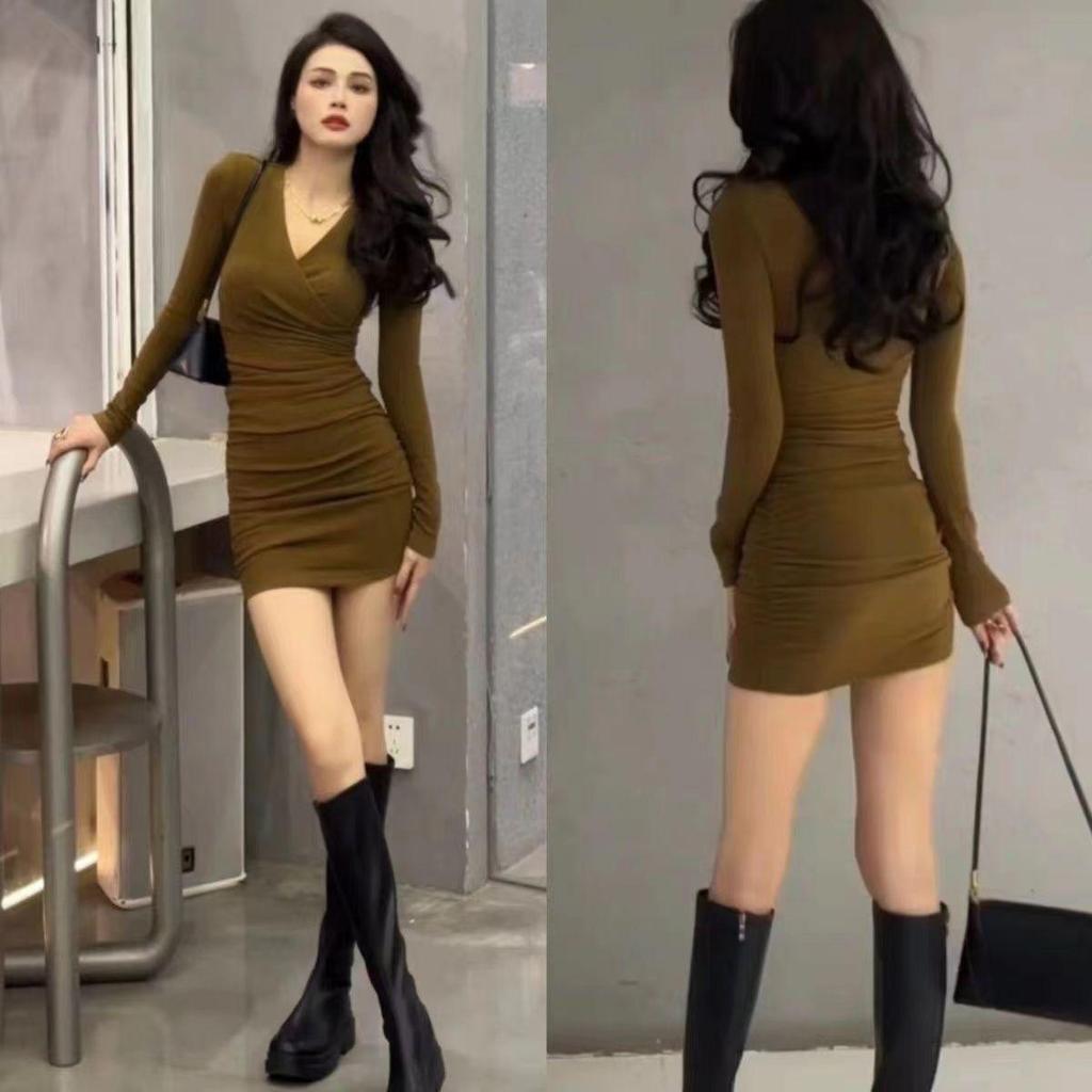 Korean Style V-Neck Slim-Fit Elegant Hip-Hugging Base Layer Dress for Women, New Autumn/Winter Arrival