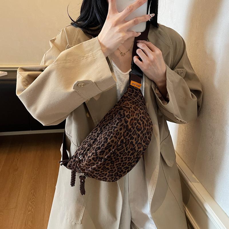 Female High-capacity New Autumn and Winter Casual Niche Design Crossbody Bag Leopard Print Chest Bag Waist Bag