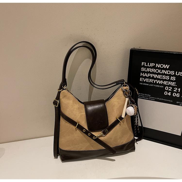 Retro commuter tote bag women's large-capacity new niche design shoulder messenger bag lightweight backpack