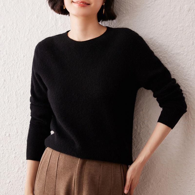 Women's Seamless Cashmere Round Neck Pullover - Loose Fit Casual Knitwear Base Layer for Autumn & Winter