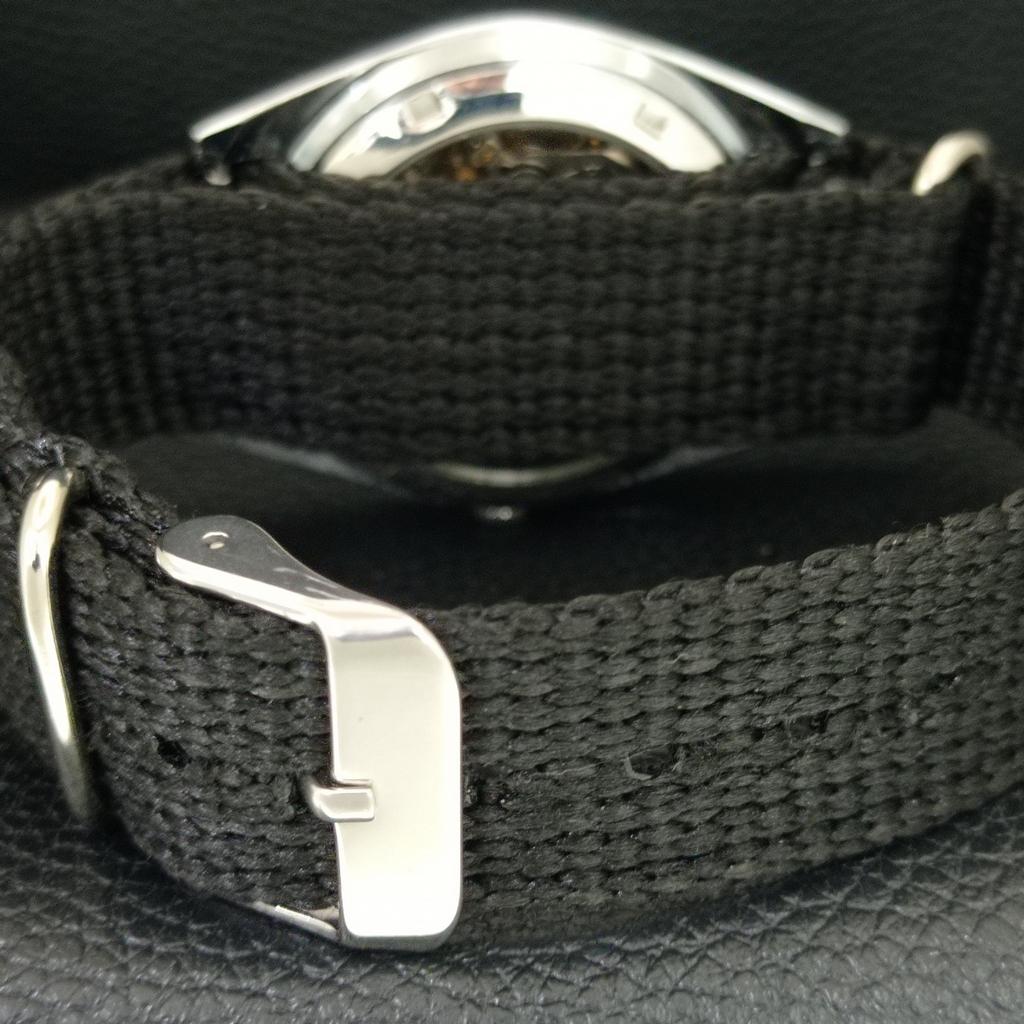 JAPAN VINTAGE REFURBISHED SEIKO 5 AUTOMATIC MENS BLACK DIAL WATCH a444206-1