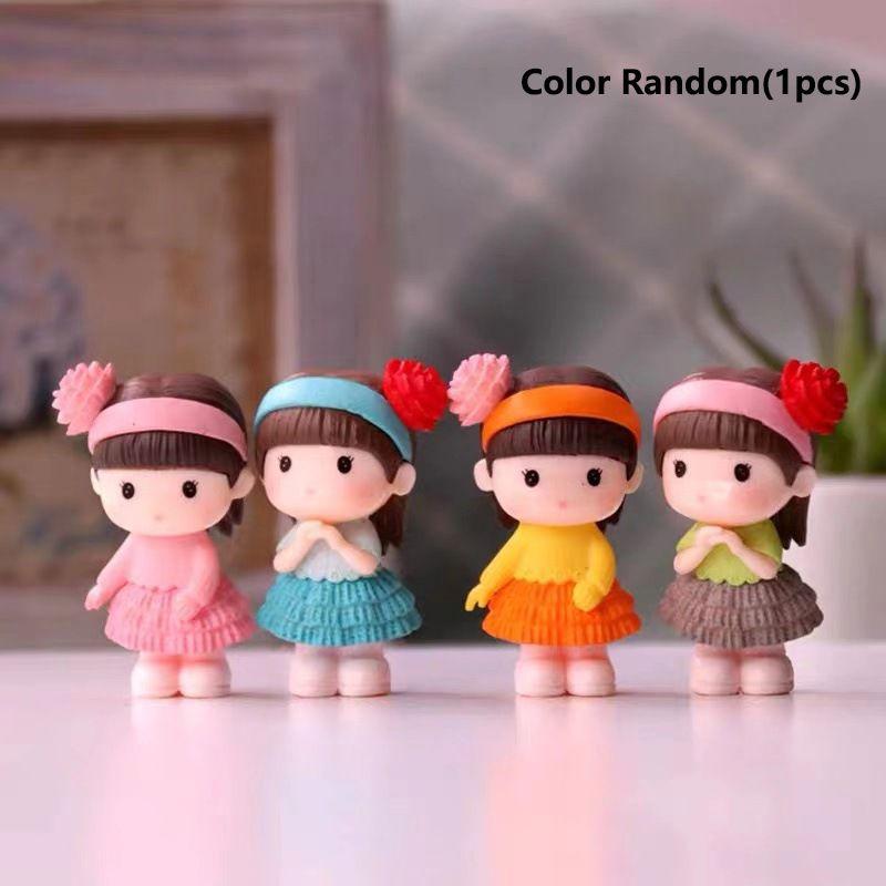 Durable And Cute Mini Couple Figurines Ideal For Garden And Dollhouse Decorations