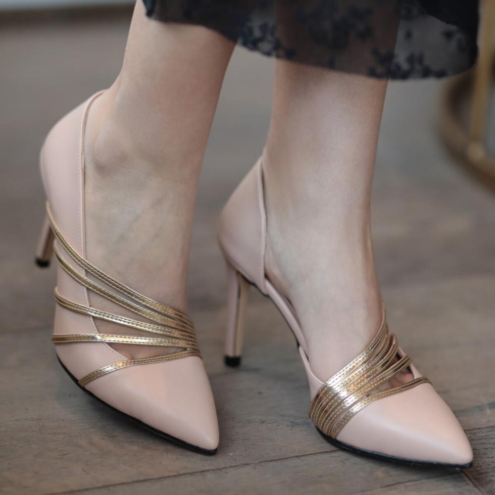 

Женская мода Ten Stiletto с золотой лентой 35 бежевый