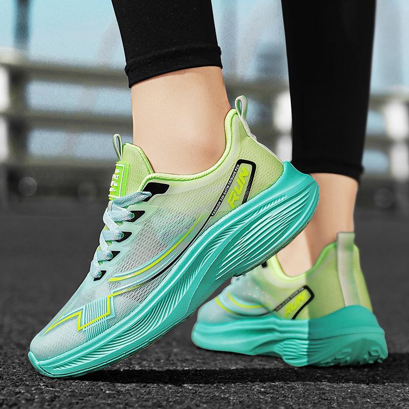 Summer thin fly-woven breathable mesh youth sports students lightweight soft-soled shock-absorbing sports running mesh shoes