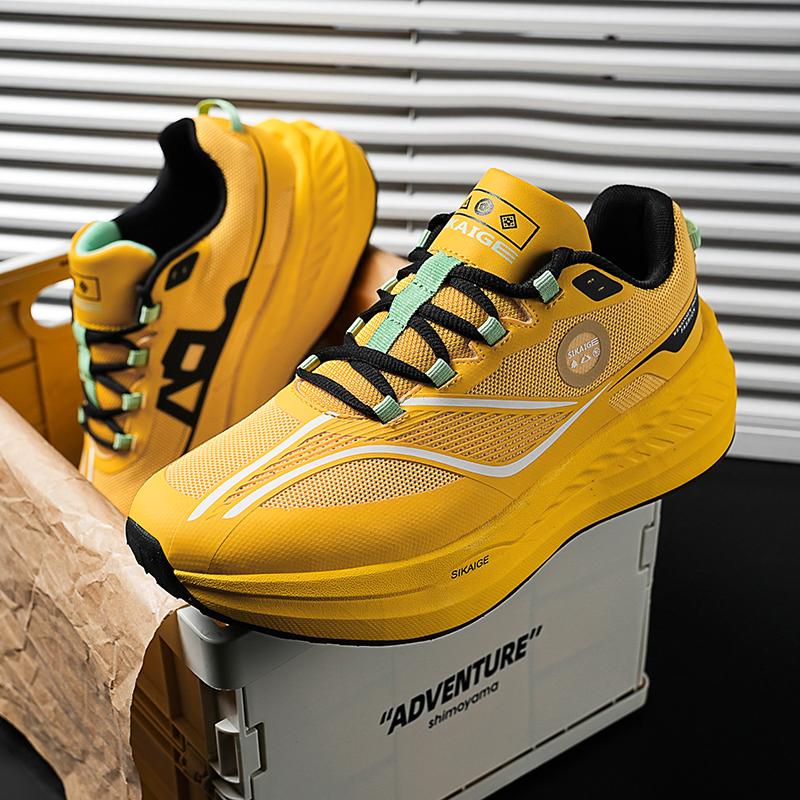 Nové vysoce kvalitní dámské běžecké boty pro muže Prodyšné sportovní sportovní boty Návrhář Pohodlné měkké fitness joggingové tenisky