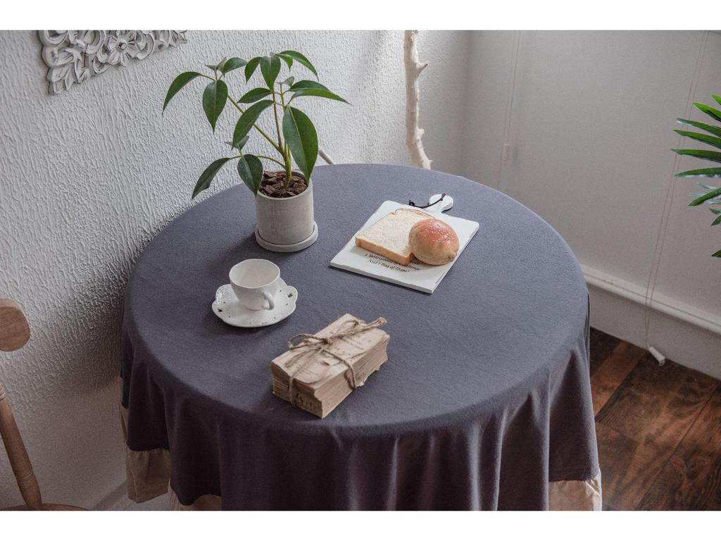 Imanqi Yun Grey Ruffle Washable Cotton Round Tablecloth