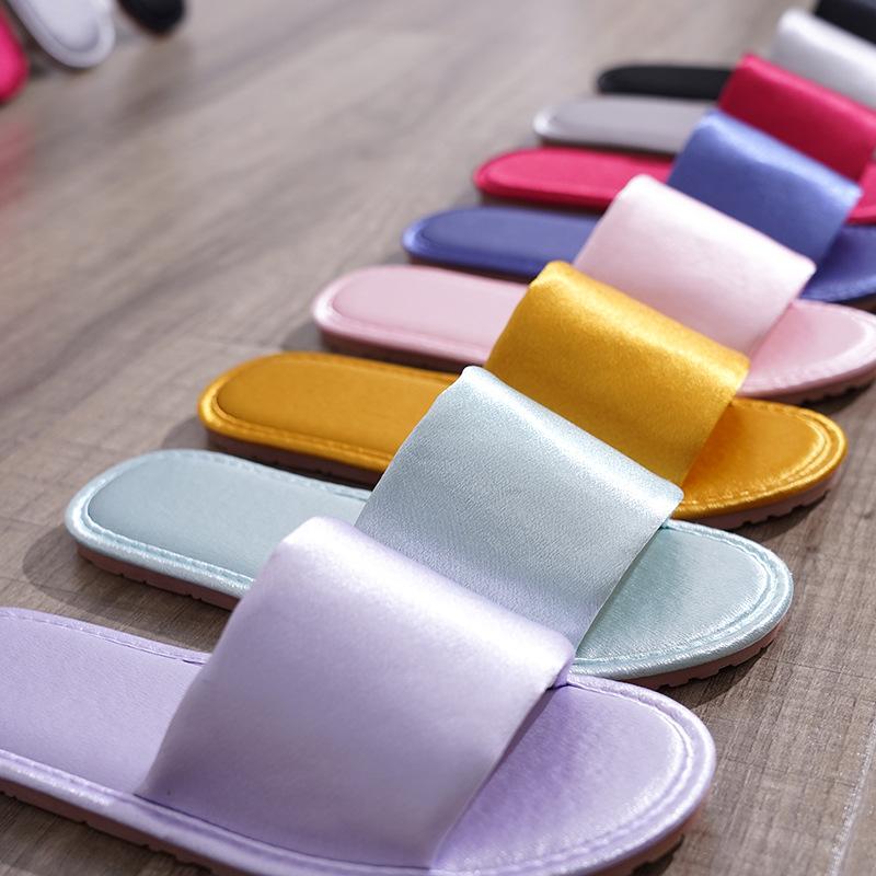 

Candy color atmosphere satin home slippers female, indoor home non-slip soft bottom breathable 35/36 чорний