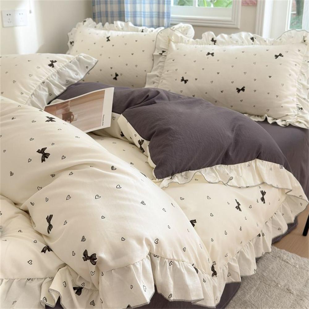 Ins Style Korean Princess Washed Cotton Four Piece Set Fresh Lace Duvet Cover Set, Bed Sheet Three Piece Set on the Bed