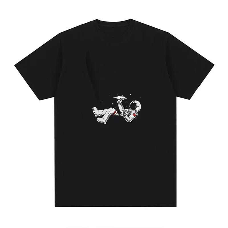 Funny Moon Astronaut T-Shirt Men Women Plus Size Fashion Oversized Breathable O-Neck Casual Streetwear Harajuku Unisex Tees