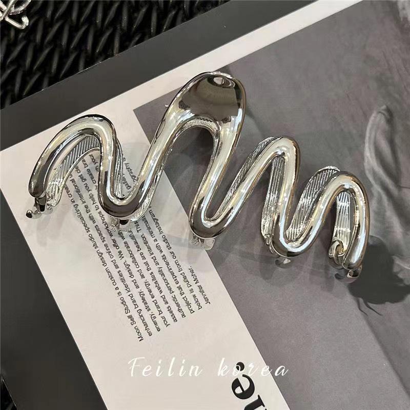 High-End Metal Butterfly Hair Clip for Women - Large, Elegant 2024 Style Shark Clip