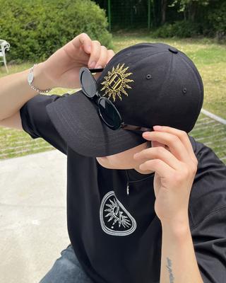 Hellioseu Ball Cap Signature.1 [Black/Gold]