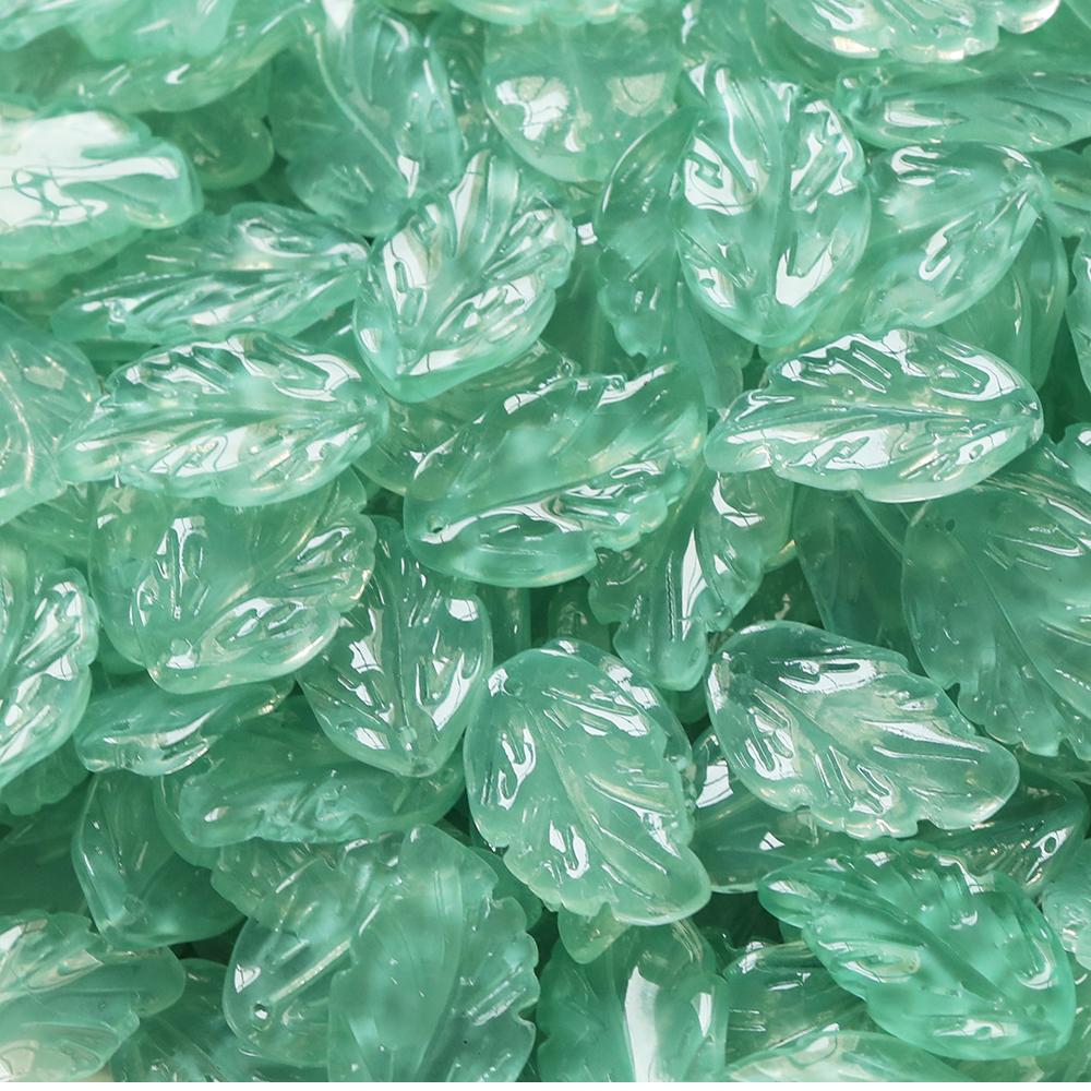 30pcs Green Glass Leaves Pendants Leaf Shaped Beads Loose Spacer Beads for Necklace Charms Bracelet Jewelry Making Accessories