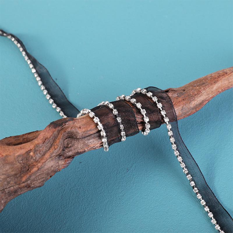 Handmade Fragrance-Style Beaded Collar Edge with Anti-Hook Rhinestone Strips for DIY Clothing