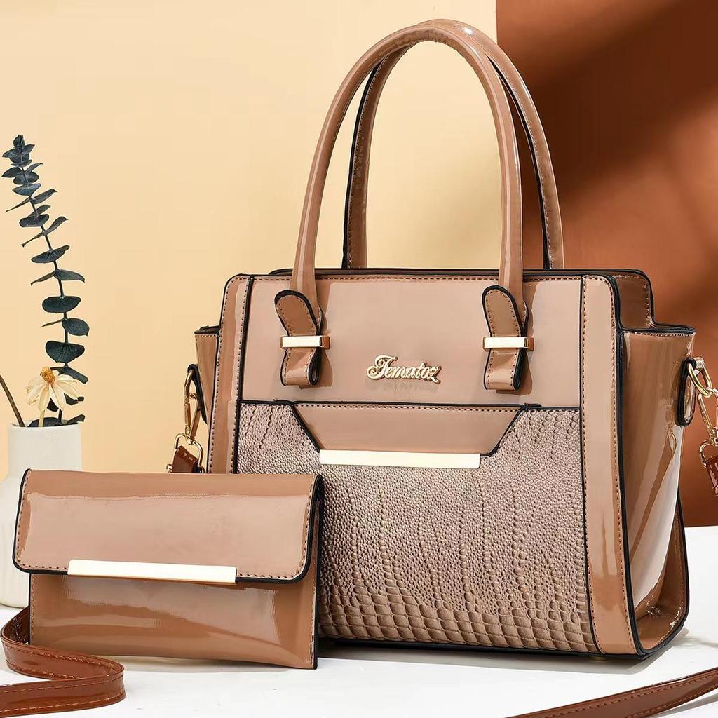  New Large Capacity One Shoulder Handbag Women's Retro Bag