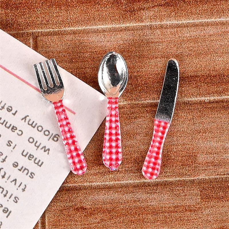 Набір із 3 мініатюрних кухонних іграшок для лялькового будиночка, трисекційний набір виделок і ложок зі сплаву в клітинку, модель, декор для дому, іграшка для гри дітей, прикраси, подарунки