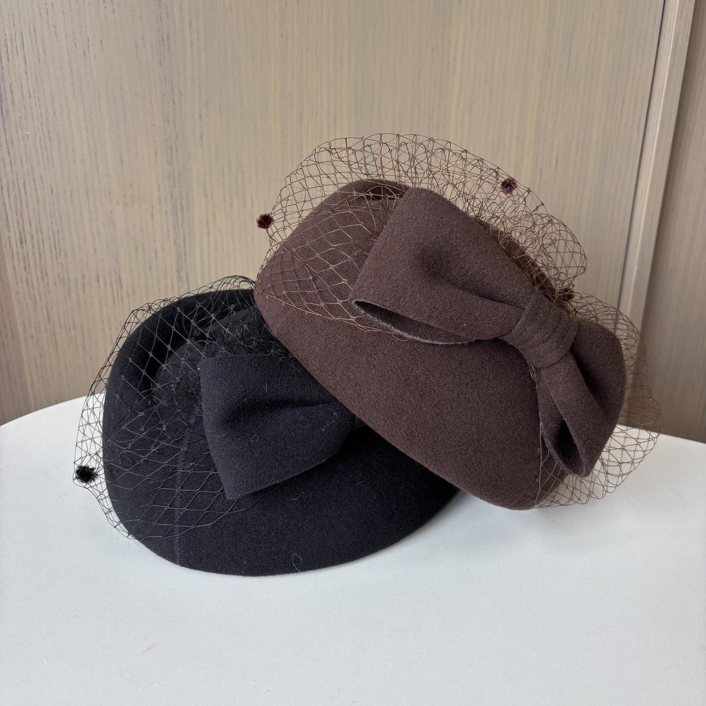 Herbst- und Winter-Schleifen-Netz-Knospenhut Damen High-End-Gefühl Warmer Filz Styling Zylinderhut Britischer Stil Stewardessenhut
