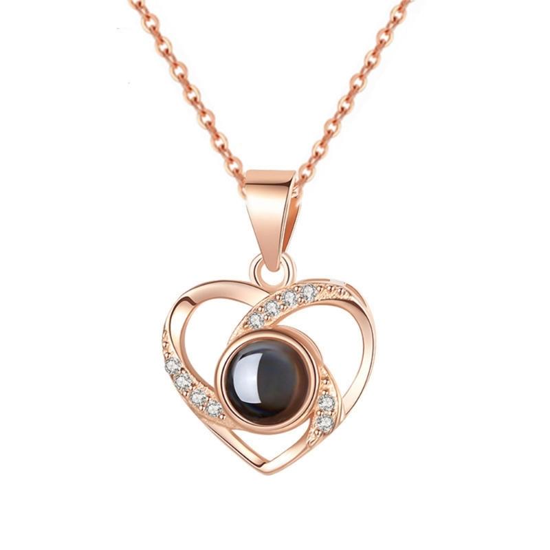 

Projection Necklace Couples Jewelry Heart Pendant Necklace Stainless Steel Texture Suitable for Daily Party Any Occasions