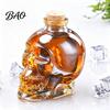 Bottiglia per la Conservazione del Bourbon Decanter da Whiskey a Forma di Teschio, Vetro 3D per Liquori con Tappo, Dispenser da Vino Originale per Home Bar, Regalo Gotico Unico per Uomini Versamento Fluido