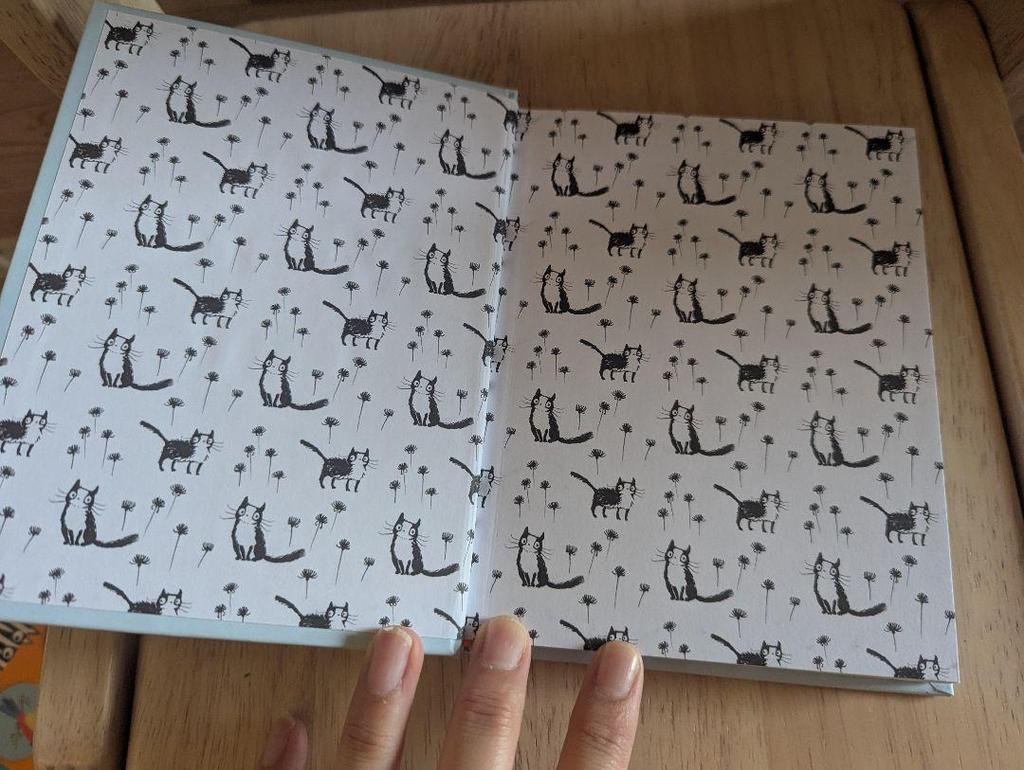 [USED] A small book on cat philosophy that cat lovers will want to keep as a talisman: Be More Cat