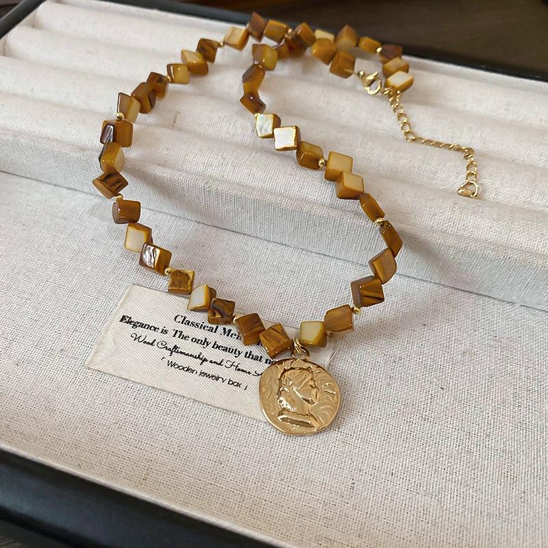 Collana con Perline per Clavicola Resort Bohemien - Accessorio di Moda di Lusso Leggero di Alta Gamma