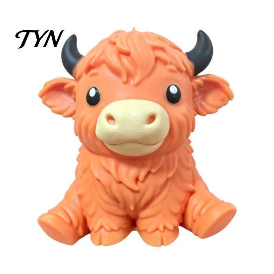 Stretchy Animal Toy Highland Cow Stress Relief Toy, Squeezable Cattle Sensory Soft Portable Anxiety Ball Fidget for Office Home and Classroom