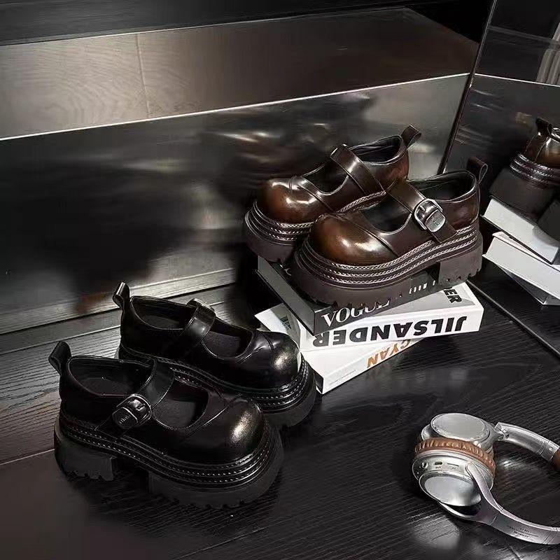 Internet Celebrity Niche Design Thick-soled Shallow Mouth Shoes 2025 New Mid-heeled High-end Marfried Street High-value Lizhen Single Shoes