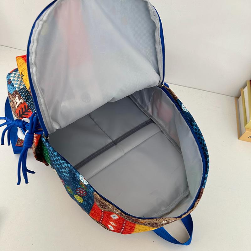 Frühling und Sommer neue ethnische Stil Patchwork Tasche Böhmischer großer Kapazität trendiger Rucksack hoher Wert Studententasche