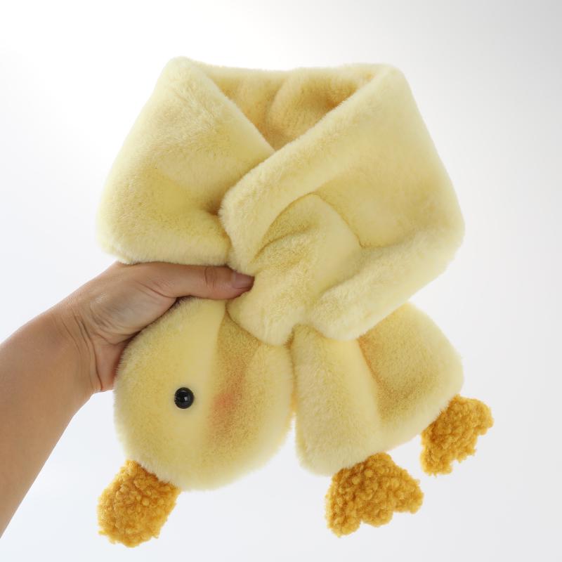 Winter Cartoon Goose Plush Scarf for Boys & Girls - Warm, Windproof Neck Warmer for Infants.