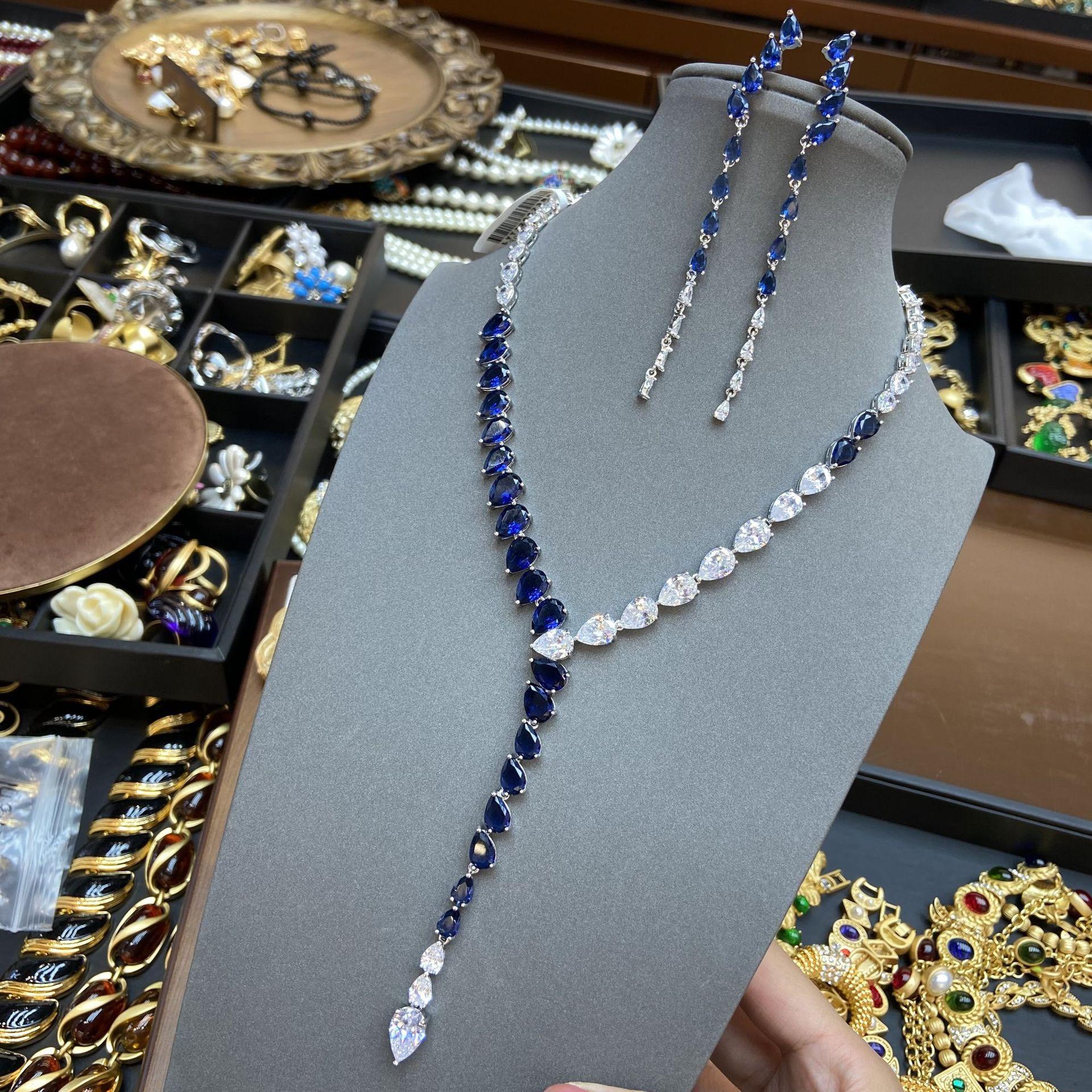 

Wedding Dress Jewelry Set Simple Two-Color Splicing Water Drop Heart-Shaped Plated Real Gold Zircon Necklace Earrings Set Women