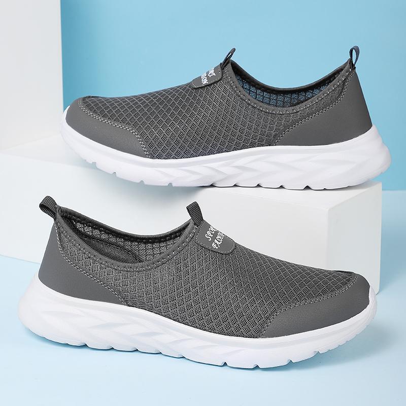 2026 Lightweight Men Casual Shoes Breathable Slip On Male Casual Sneakers Anti-slip Men's Flats Outdoor Walking Shoes Size 40-47