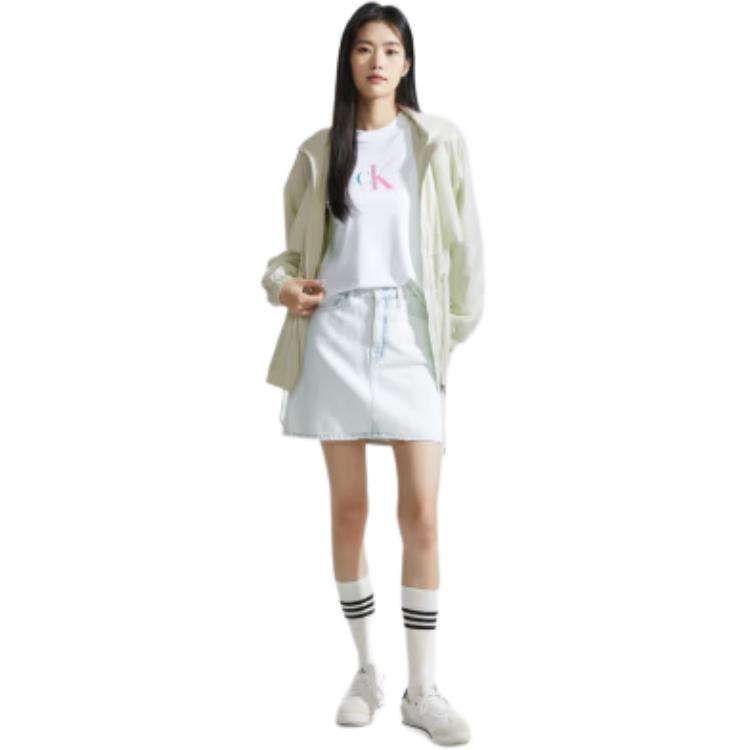 Calvin Klein Letter Print Crew Neck Pullover Short Sleeve Regular T-Shirt Women Tops Moonlight-White J222493-YAF