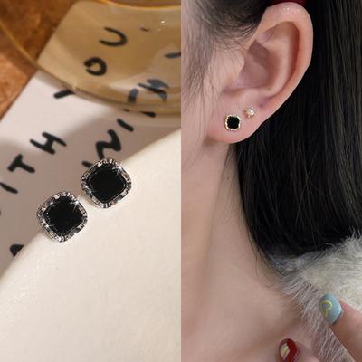 1Pair Korean Style Black Square Ear Studs For Women Elegant Light Luxury Geometric Earrings  Trendy Jewelry Gift