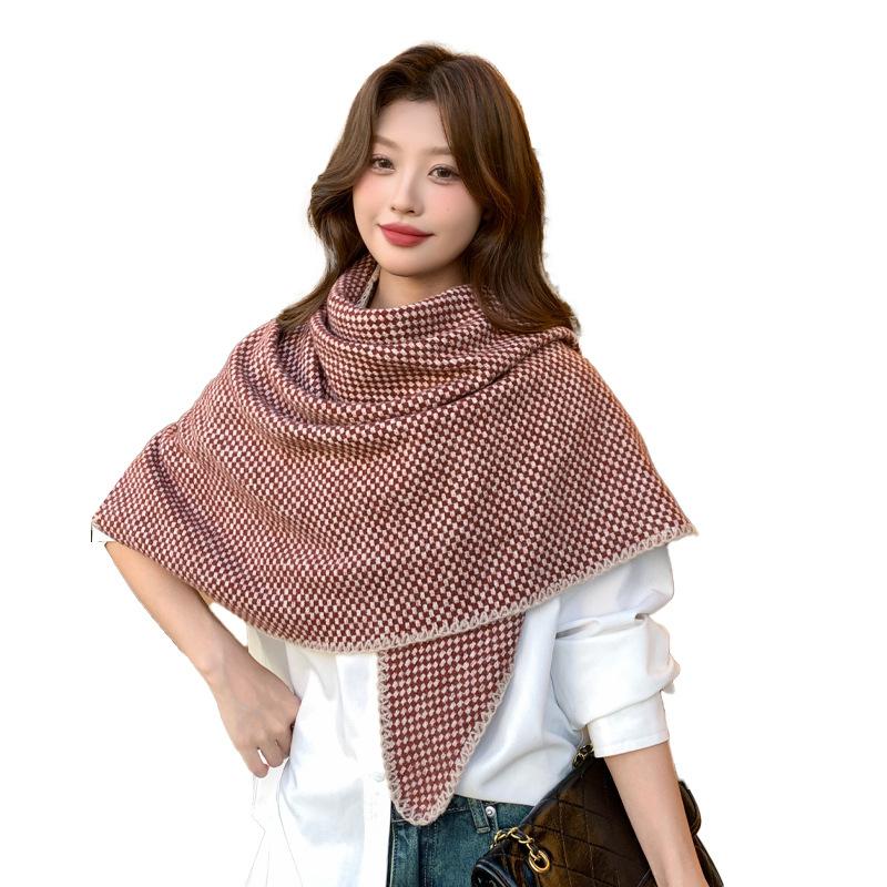 Women's scarf autumn and winter Korean version of versatile high-end triangular shawl fashionable and elegant small plaid dress shawl