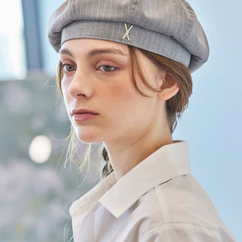 

VARZAR VA Кубический берет-октагон с шипами серый FREE