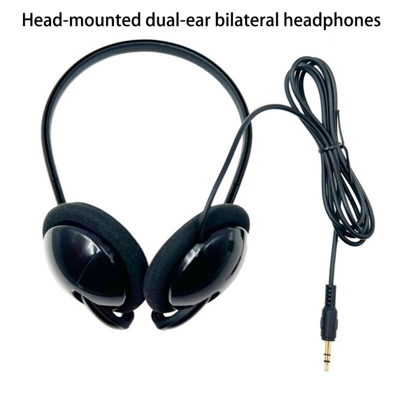 Strong Over Ear Headphones with 3.5mm Interfaces Comfortable Earpads For Computer Mobile Devices 1.5M PVC Cable