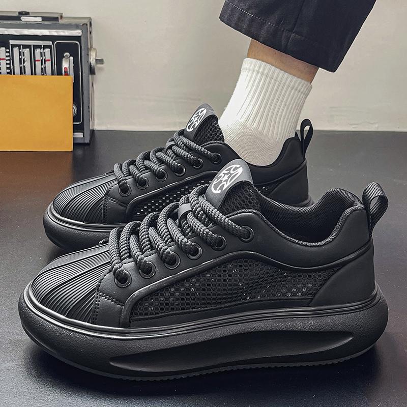 

Мужская обувь 2024 года, новая повседневная обувь, трендовая модная сетчатая дышащая универсальная легкая толстая подошва, маленькая белая обувь для досок 39 чёрный