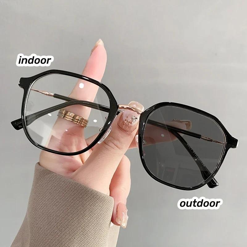 Luxuriöse photochrome Myopie-Brille für Damen, modische Anti-Blaulicht-Minus-Brille, Farbwechsel-Sonnenbrille für den Außenbereich