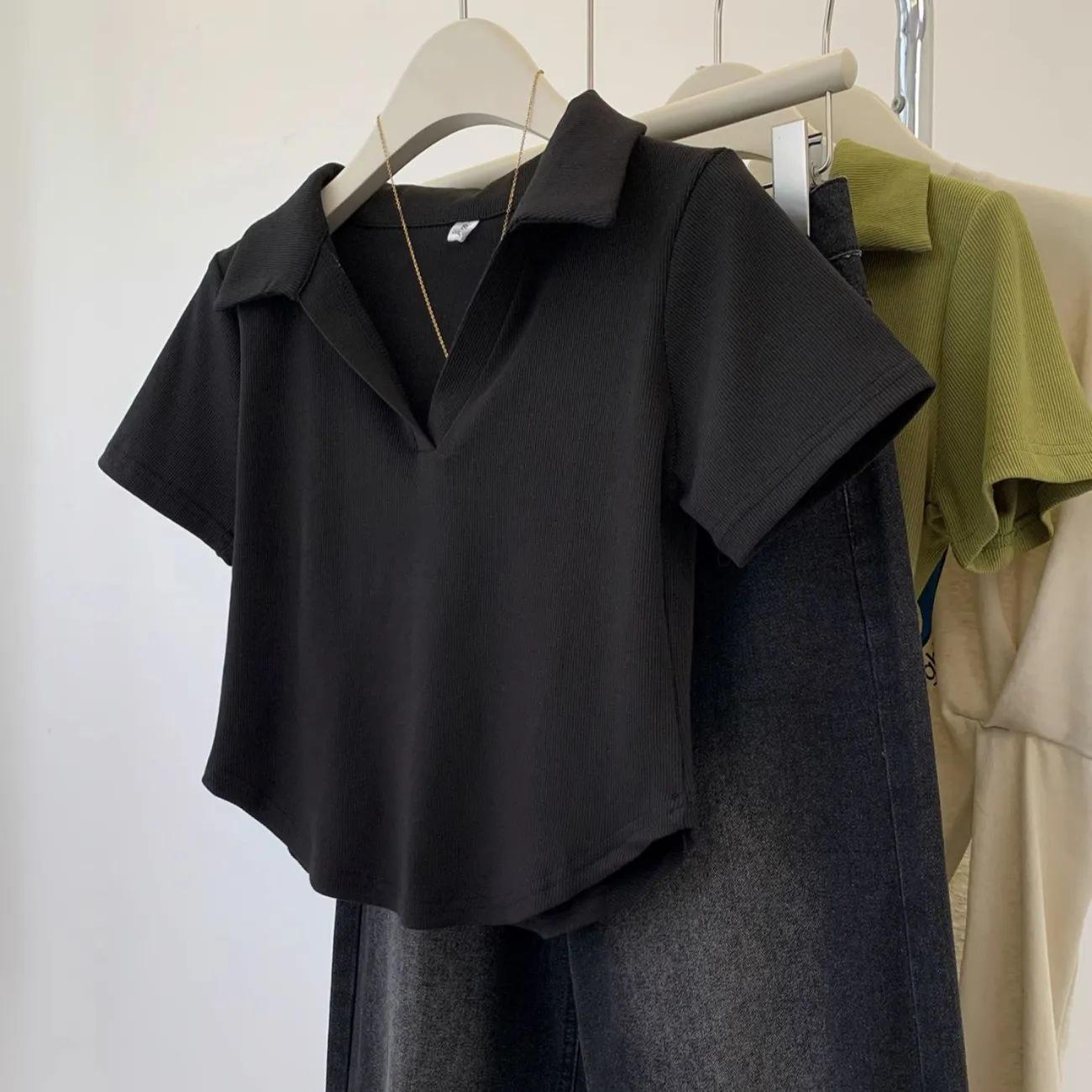 

Женская летняя 2024 года футболка-поло с V-образным вырезом, зеленая, приталенного силуэта XL (57-65 kg) чёрный