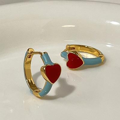 Love Ear Spona Ženskost Lehký Luxusní Niche Design Francouzský Retro Drip Glaze Červené srdce Náušnice Náušnice