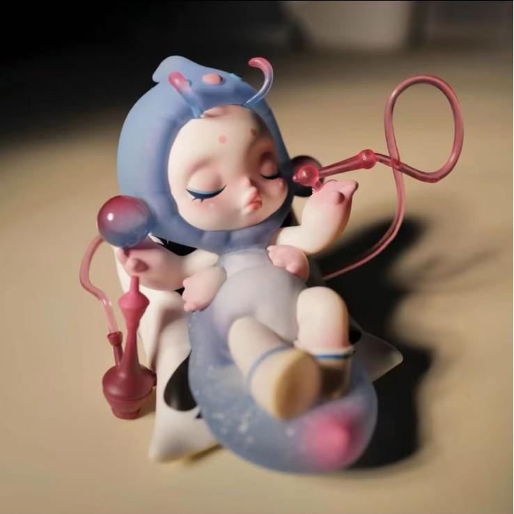 Weekly Wonderland Series Figurines, Toys, Souvenirs, Ornaments, Gifts For Women
