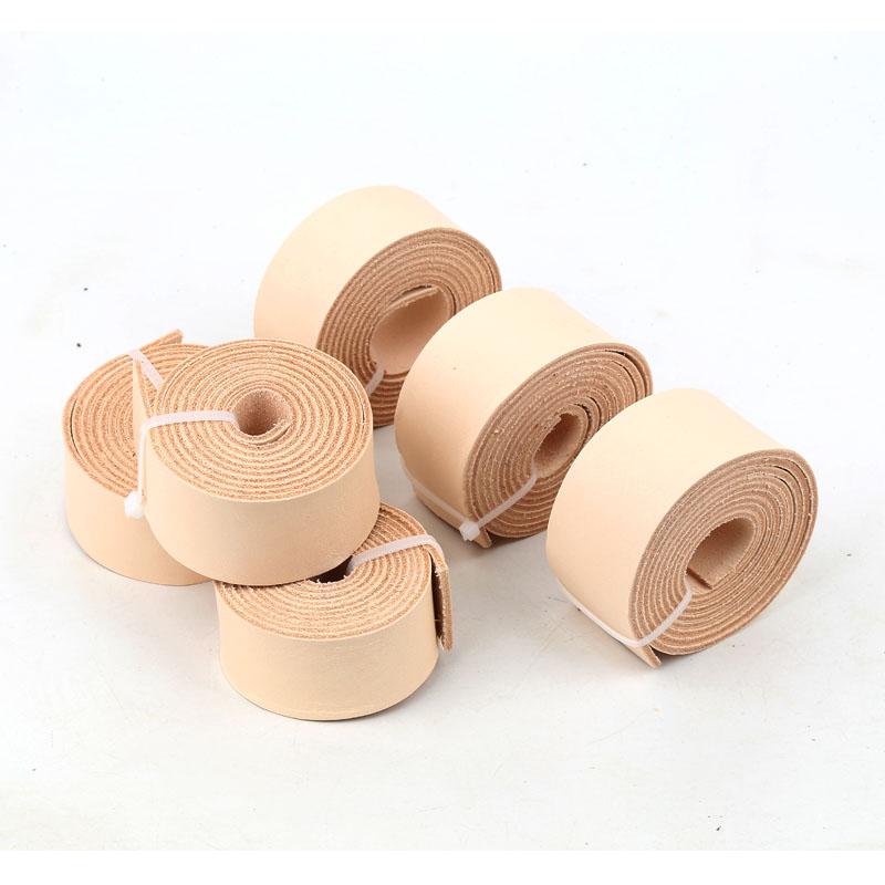 Pelle conciata al vegetale colore originale 2 mm, striscia di pelle bovina, strato superiore in vera pelle, assorbente, traspirante, può essere intagliata
