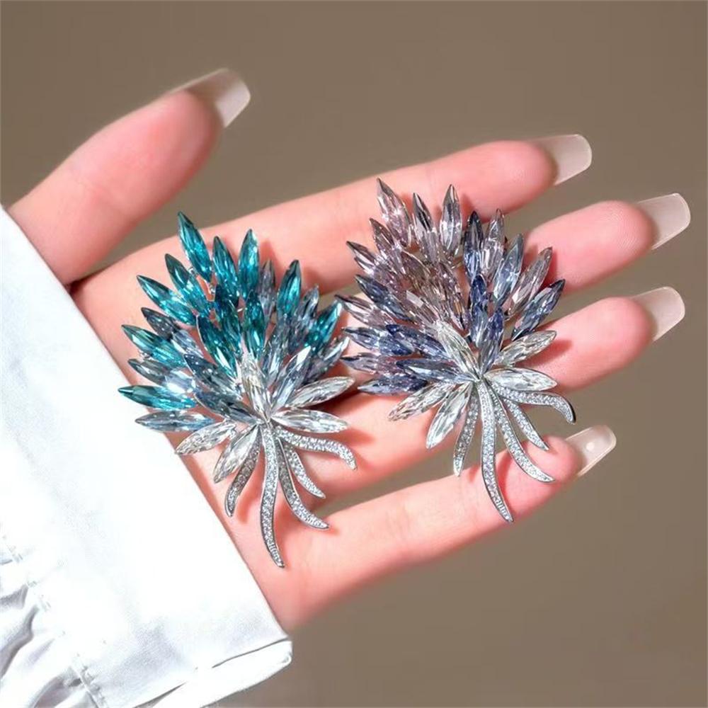 Light Luxury Pink Crystal Bouquet Pearl Brooch High-end Sense Niche Women's High-end Suit Chest Flower Brooch Accessory