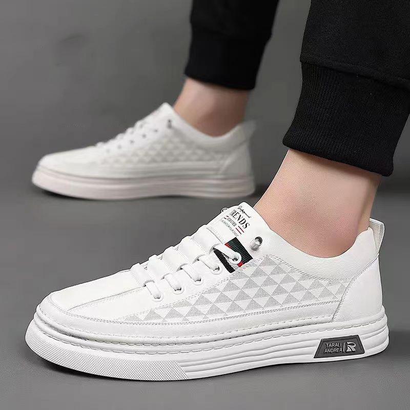 Men's 2024 Autumn Trend: Super Soft Genuine Leather White Skate Shoes - Breathable, Versatile, Casual Sports Style.