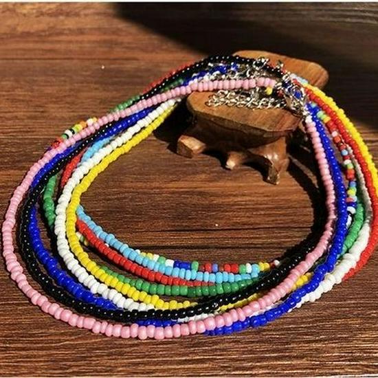 Colier Claviculă Colorat cu Mărgele – Lanț Scurt Handmade pentru Fete