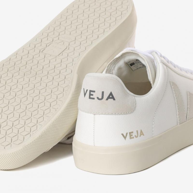 Veja Unisex Wide Fit Leather Sneakers 429