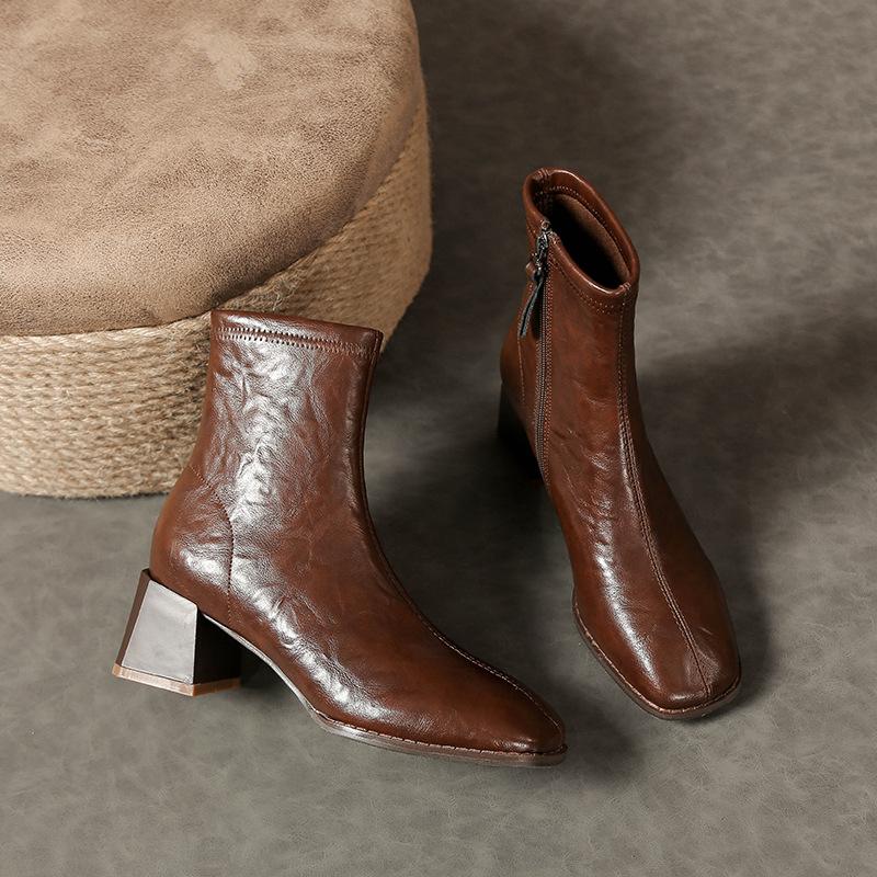 Mode Retro Herbst und Winter Kurze Stiefel Dicker Absatz Quadratischer Kopf Dünne Damen Lederstiefel Samt Vielseitig Neue Damen Stiefeletten