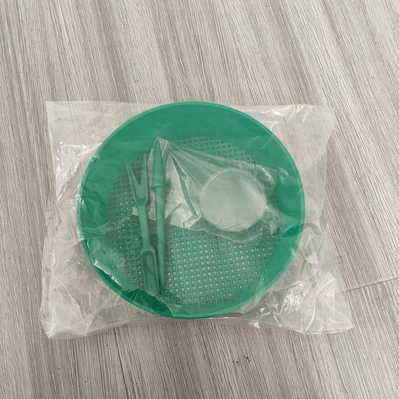 Garden Plastic Soil Sieve - Horticultural Screening Tool for Stone and Soil. Perfect for Seedling, Planting, and Flower Care.