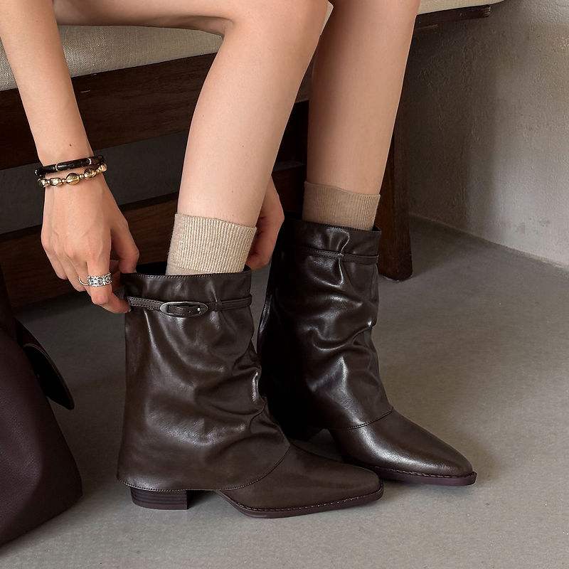 Krazing Pot Cow Skin Winter Square Toe Size 42 Square Heels Metal Buckle Women Zipper Chelsea Boots Women Pleated Decoration Ankle Boots