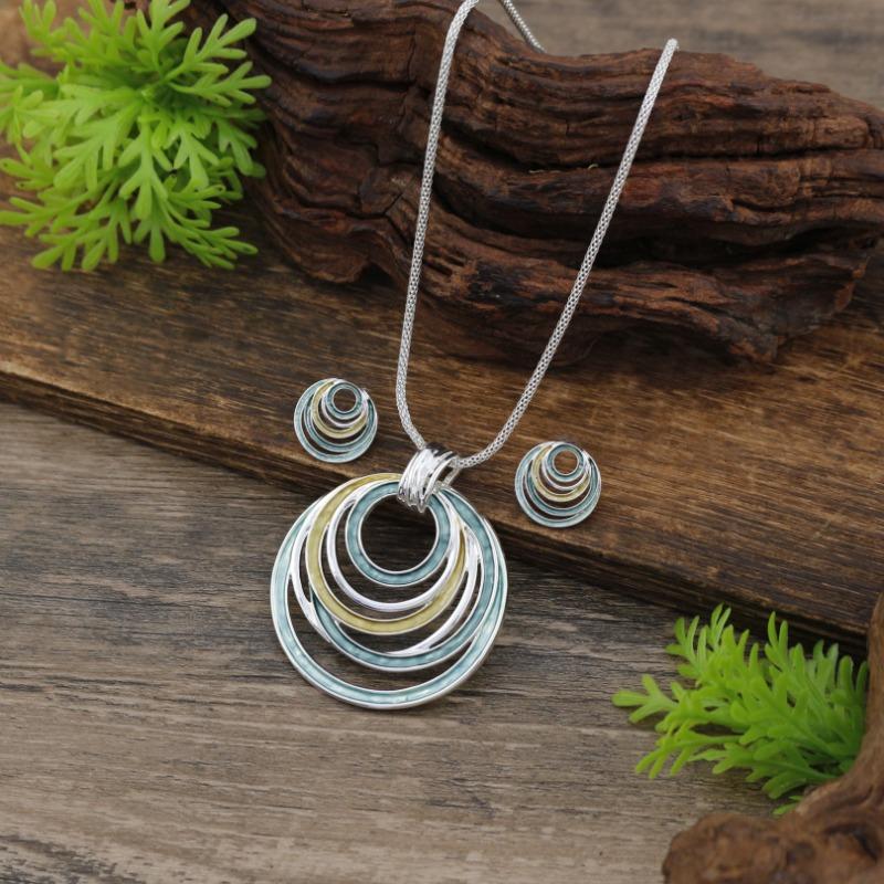 New Enamel Color Hollow Ring Stud Earrings Pendant Set Women's Fashion Simple Ring Necklace Set
